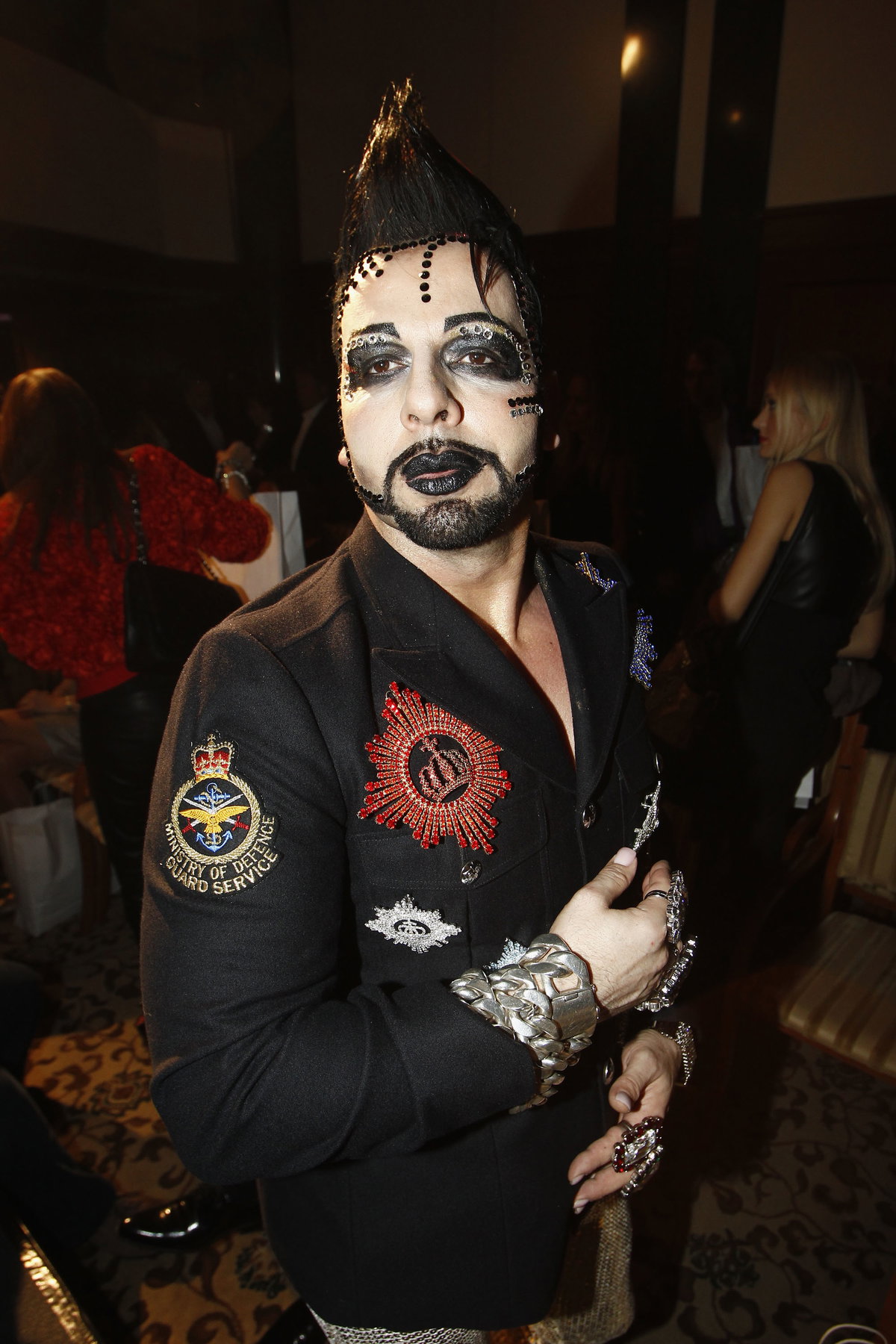 Harald Glööckler im Gothic-Look