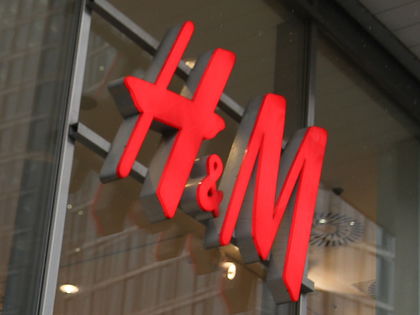 Fashion-Trend 2024: Dieser Pullover von H&M ist perfekt für einen Winterspaziergang