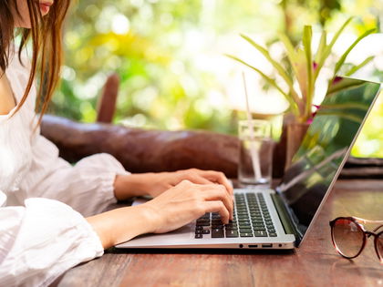 Bleisure Travel: Wie Stars Arbeit und Urlaub perfekt vereinen