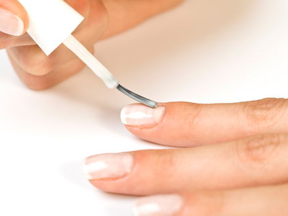 Nie mehr brüchige Nägel: Dieses preisgekrönte Nagelserum wirkt wahre Wunder