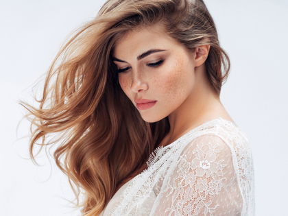 Hype um Rosmarin-Öl: Endlich gibt es das passende Shampoo von Weleda