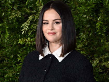 Laut Selena Gomez: So müssen Jeans jetzt aussehen