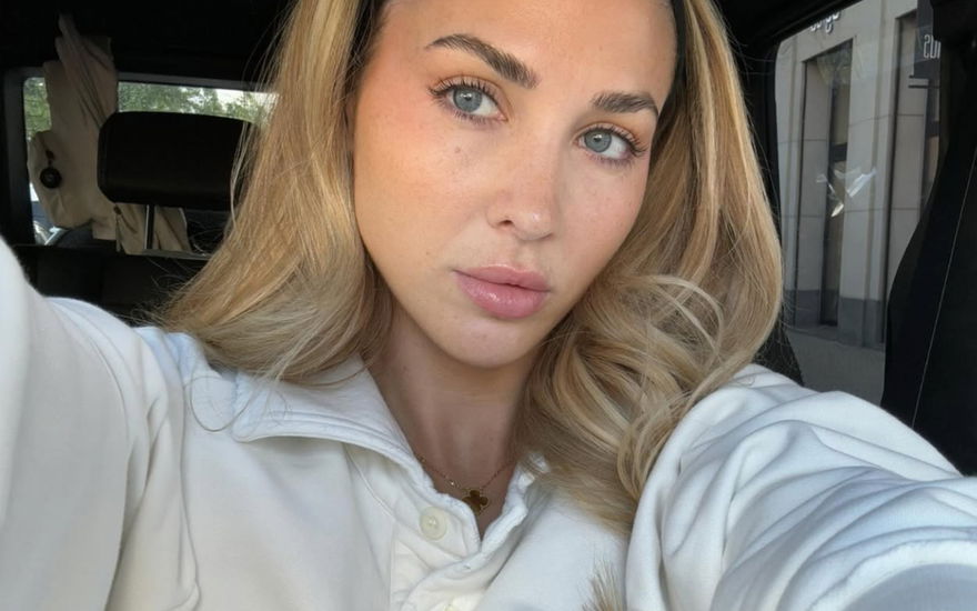 ann-kathrin-gotze selfie