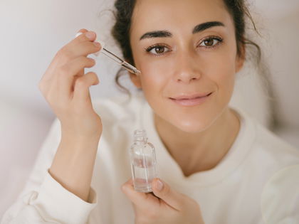 Anti-Aging-Power: Mit diesem neuen Peptid-Serum ersetzen Stars eine Faltenunterspritzung