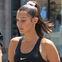 Bella Hadid macht's vor: Scrunchies sind das Haar-Accessoire 2025