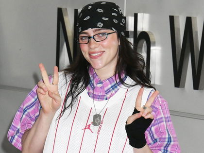 Make-up-Trend 2025: Billie Eilish schwört auf dieses Jelly-Blush