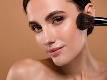 Make-up: Diese Foundation mindert langfristig dunkle Flecken im Gesicht