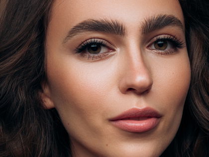 Make-up-Trend 2025: Dieses Augenbrauen-Mousse zaubert dir Wow-Brows wie die Promis