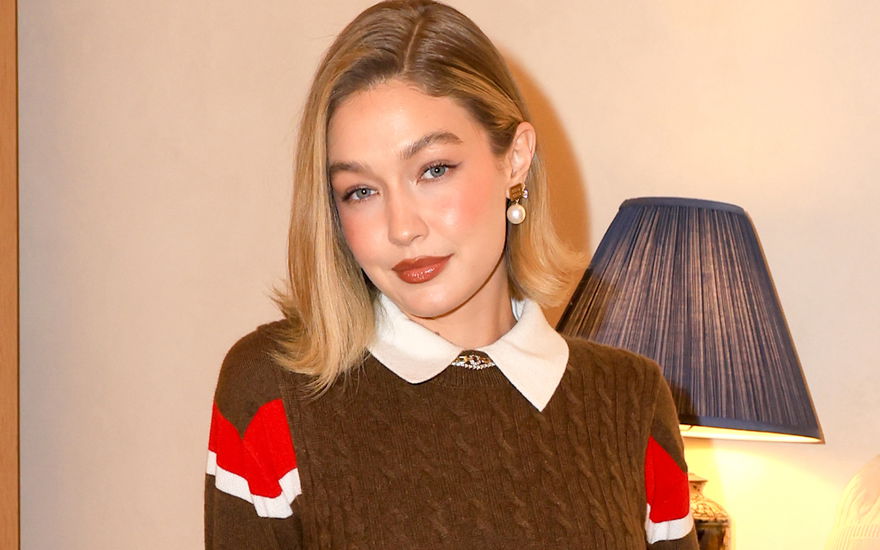 gigi hadid lächelt