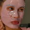 Laut Hailey Bieber und Co: Kollagen-Masken sind der Beauty-Trend 2025