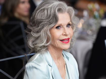 Laut Jane Fonda: Mit diesem Drogerie-Serum siehst du auch mit Ü80 noch jugendlich-frisch aus