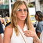 Statt Smartwatch: Jennifer Aniston trägt einen Smart-Ring