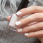 Kein Absplittern: Dieser Drogerie-Nagellack bis zu hält 15 Tage