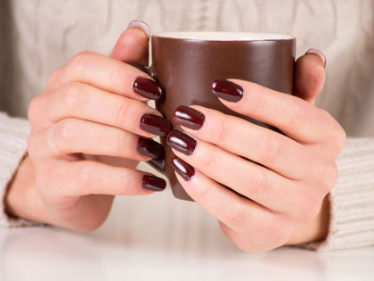 Maniküre-Trend 2025: Das ist die schönste Nagellack-Farbe für kurze Nägel im Winter