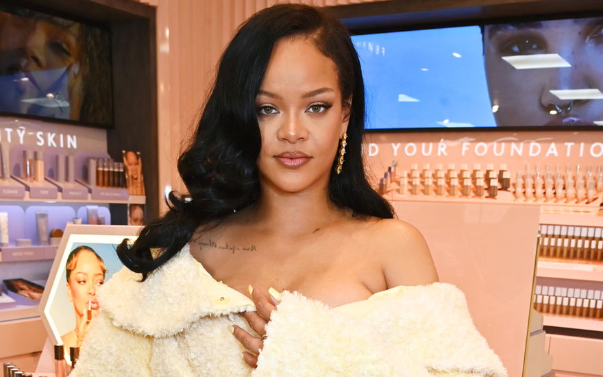 RIhanna im Fenty Shop