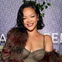 Haarpflege: Mit diesem Shampoo repariert Rihanna Spliss und Haarbruch