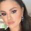 Make-up-Trend 2025: User lieben den Liquid-Bronzer von Selena Gomez