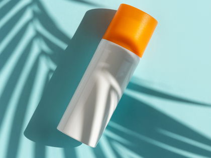 Beauty-Trend 2025: Promis lieben Sonnenschutz-Sticks – das ist ein Bestseller