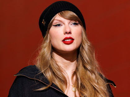Beauty-Trend 2025: Hollywood-Stars lieben diesen Lippenstift