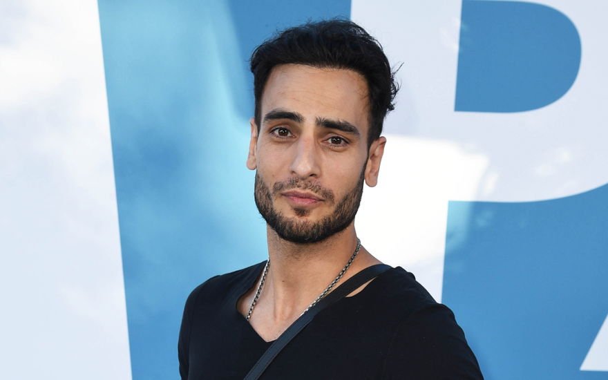 Timur Ülker guckt ernst