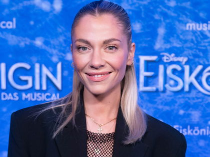 Beauty-Trend 2025: Valentina Pahde bekämpft mit diesem getönten Drogerie-Fluid einen müden Teint