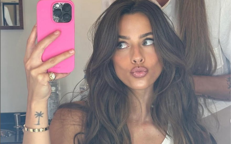 Vanessa Mai Selfie