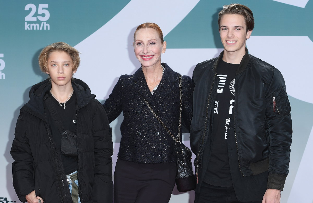 Andrea Sawatzki mit ihren Söhnen