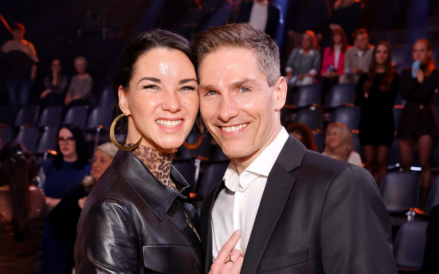Christian Polanc mit Freundin Laura im Let's Dance Studio