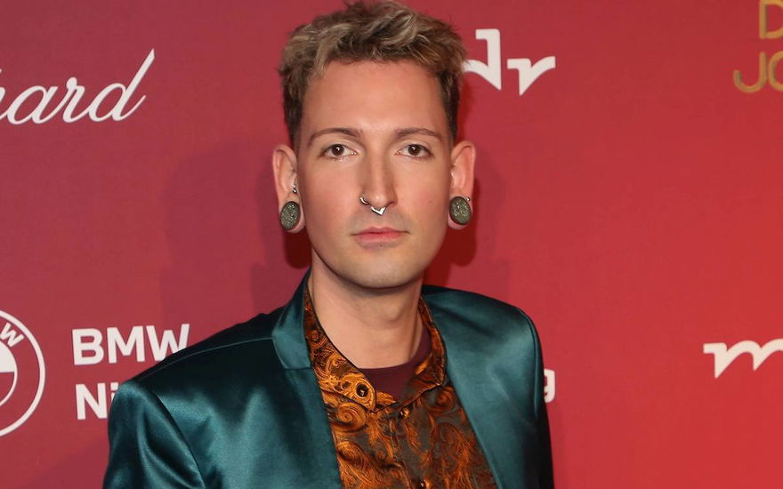 Fabian Kahl im grünen Anzug