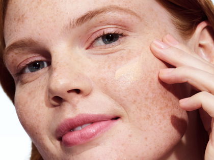 Make-up: Diese Foundation zaubert uns dank Vitamin C den ultimativen Star-Glow