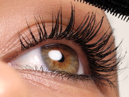 Mascara: Diese Wimperntusche macht die Wimpern satte 70% länger