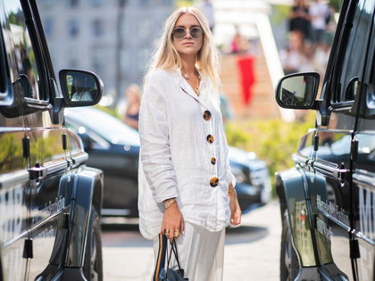 Der Trendstoff, der deine Garderobe revolutioniert: Luftige Leichtigkeit für jede Jahreszeit