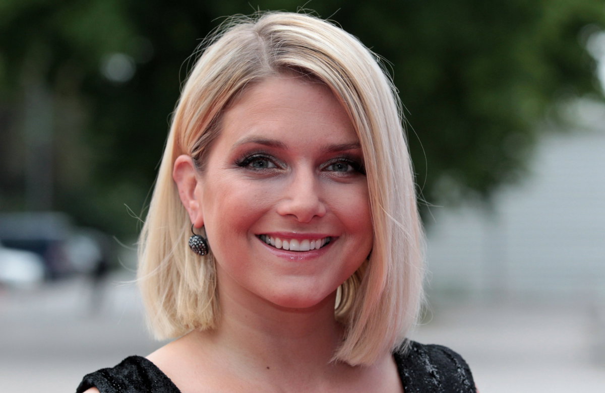 Jeanette Biedermann mit kurzen Haaren