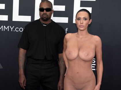 Bianca Censori: Nach Nackt-Auftritt bei Grammys - Körperspracheexpertin hat bitteren Verdacht