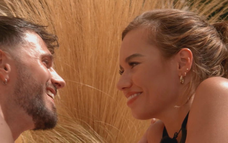 Maurice & Karina lachen sich an