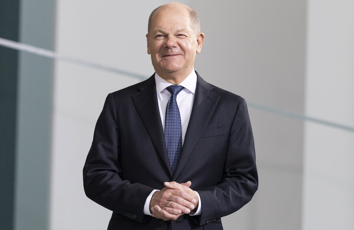 Olaf Scholz lächelt