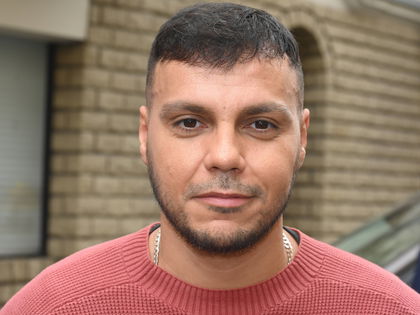 Osan Yaran: Freundin, Kinder, Familie – Alle Infos über den Komiker