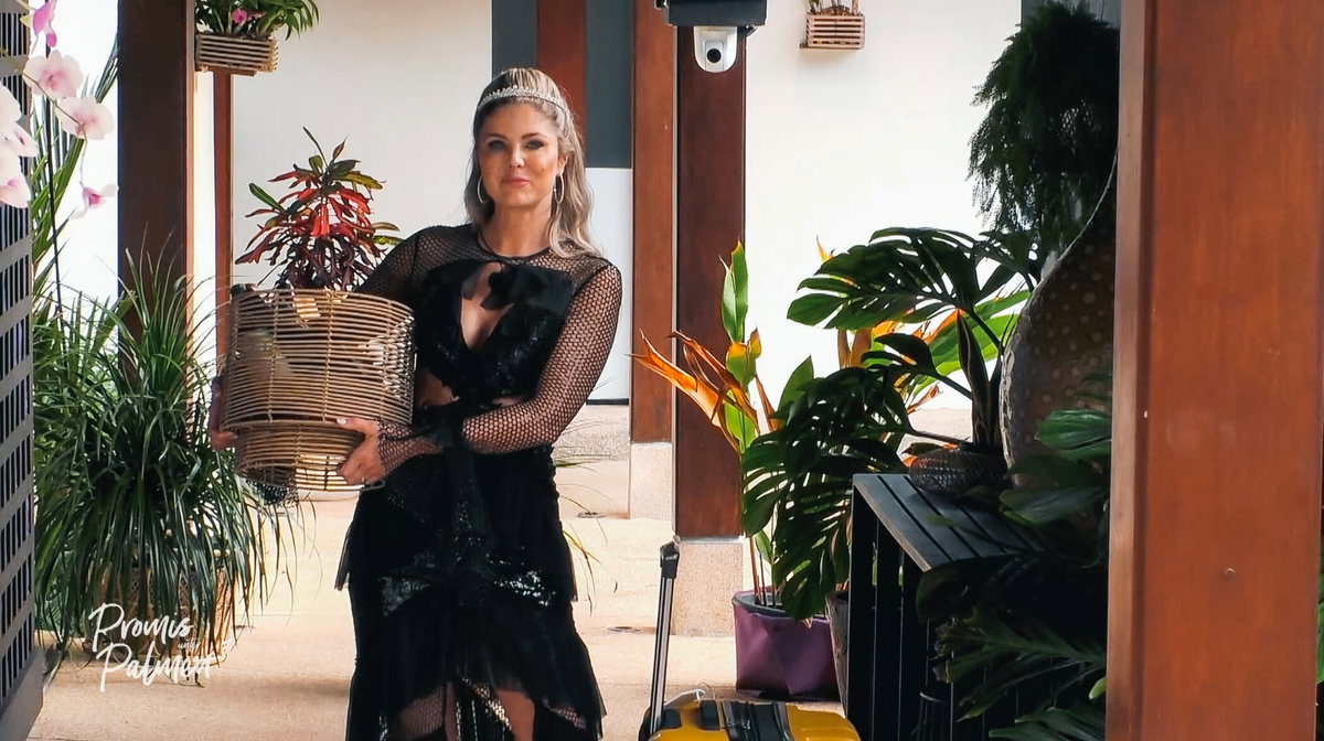 Yvonne Woelke zieht bei "Promis unter Palmen" in die Villa ein