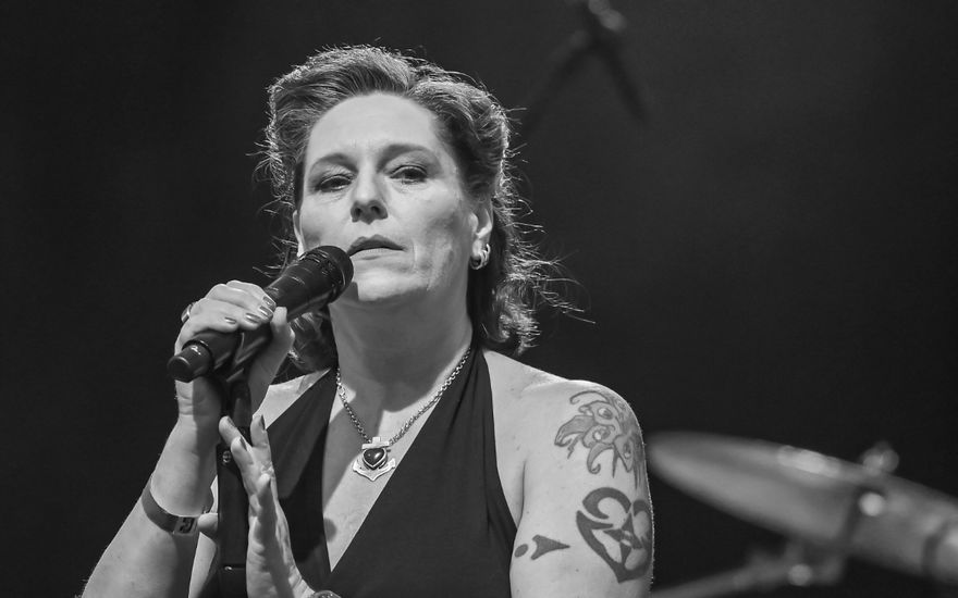 AnNa R. bei einem Auftritt