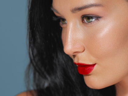 Make-up-Trend 2025: Dieser 4-Euro-Highlighter sorgt für einen glamourösen Star-Glow