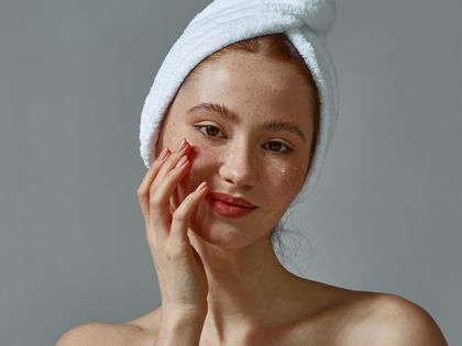 Anti-Aging: Dieser Hyaluron-Stick füllt Falten einfach überall auf