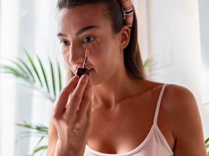 Make-up-Trend 2025: Influencer schwören auf diesen Korrektur-Stift gegen Augenringe