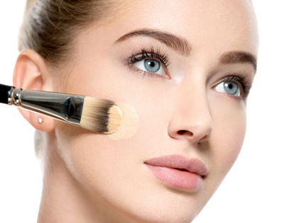 Make-up: Diese Foundation ist die Nummer 1 bei Rossmann – Stars lieben sie