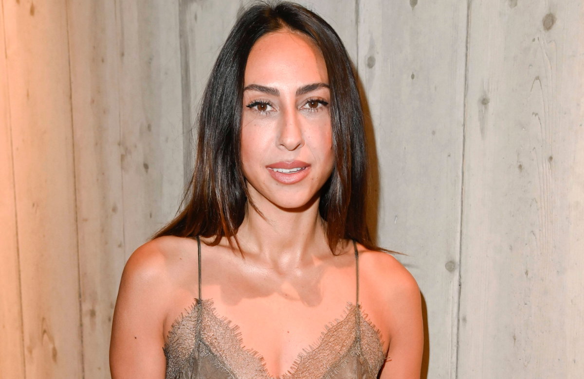 Melissa Khalaj lächelt