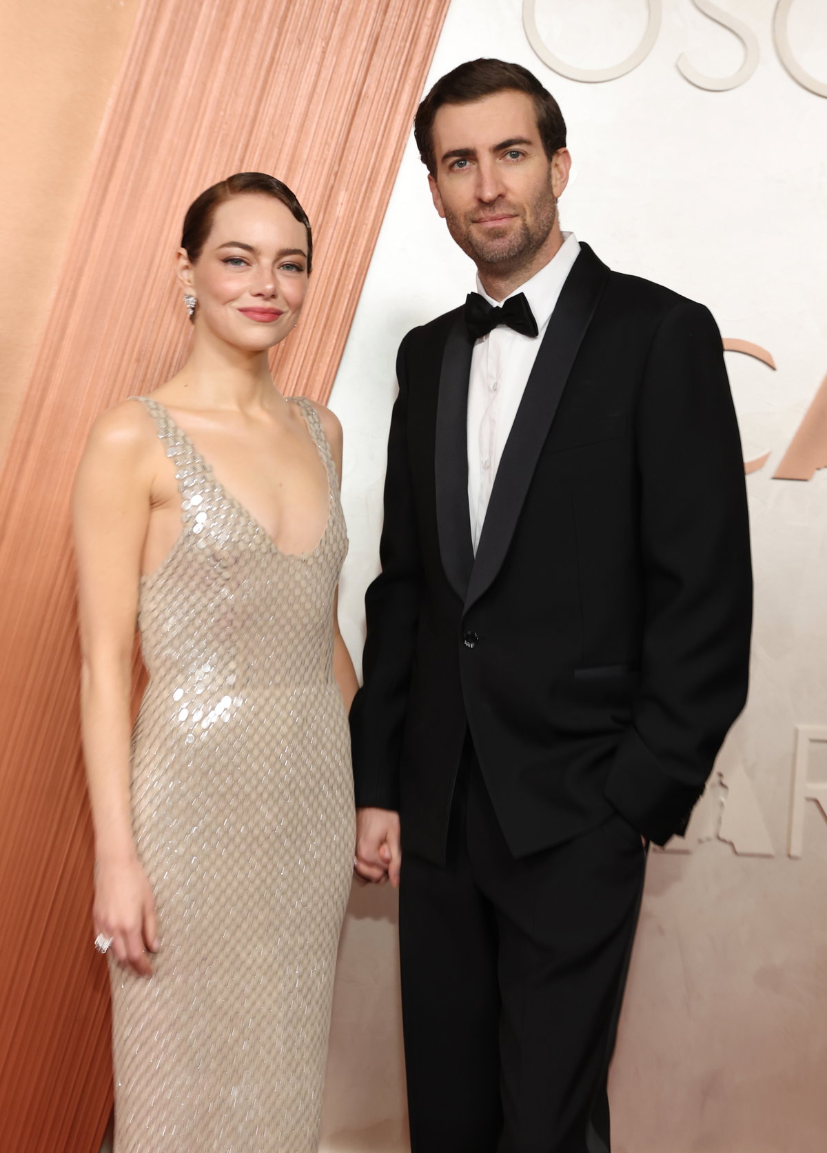 Emma Stone und Dave McCary bei den Oscars