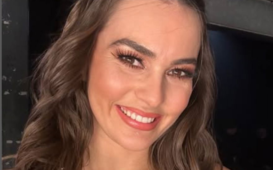 Renata Lusin Selfie