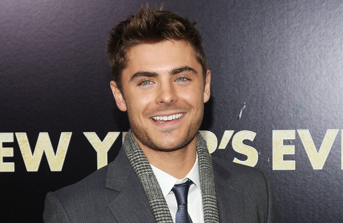 Zac Efron lacht (hier im Jahr 2011)
