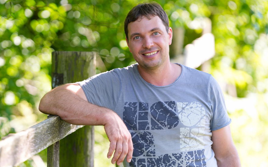Bauer Manfred im Grünen