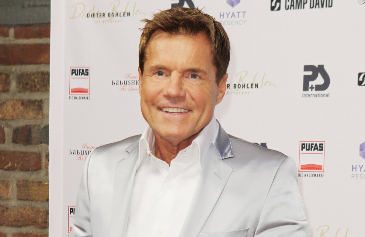 Dieter Bohlen vor Fotowand