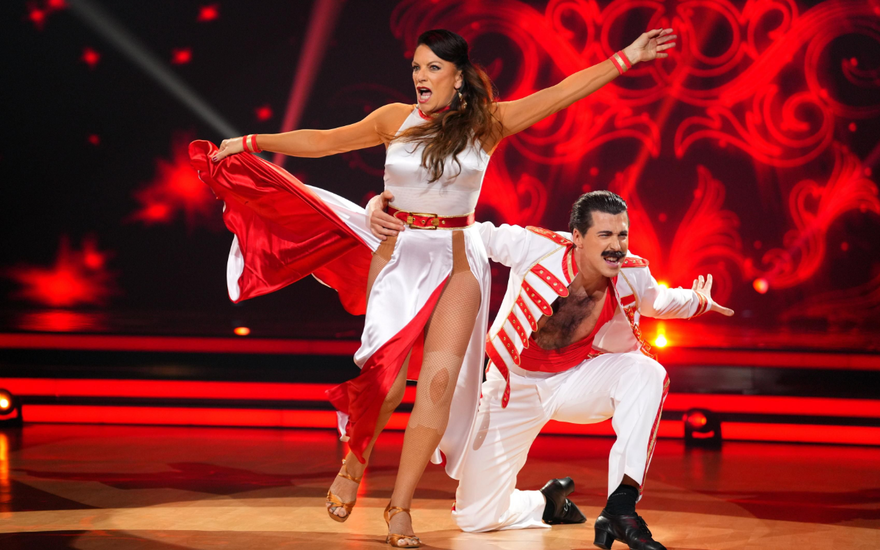 Christine Neubauer mit Valentin Lusin bei Lets Dance
